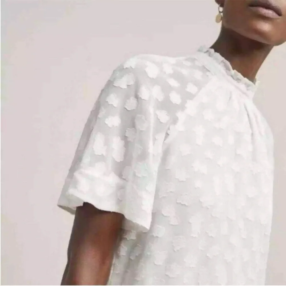 Feather Bone Anthropologie Short Sleeve Ruffled Off White Top Blouse Size Medium - Picture 2 of 13